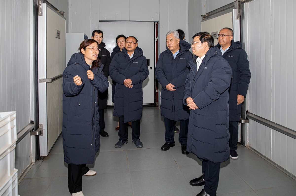 省人大农工委主任高一雷到粮油所调研